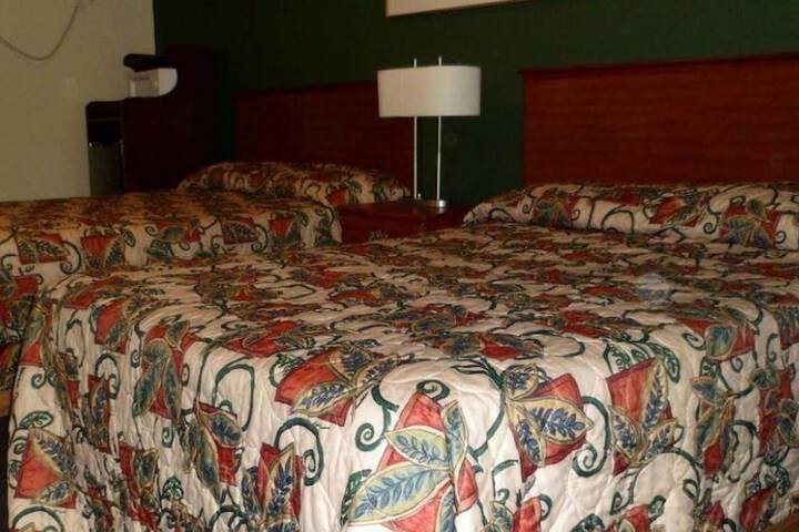 Room 11 of 14