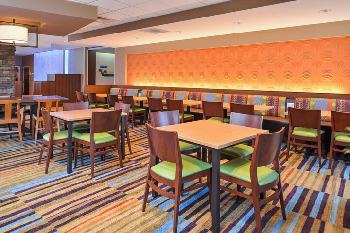 Fairfield Inn & Suites by Marriott St. Joseph