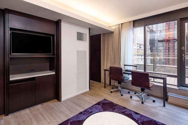 Room 28 of 36