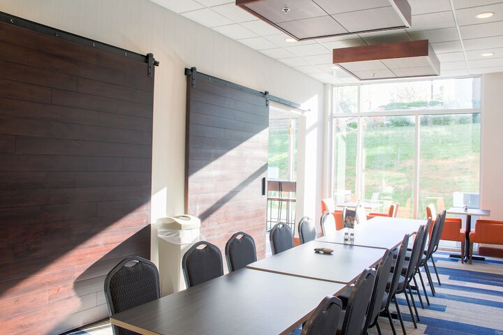 Holiday Inn Express & Suites Danville by IHG