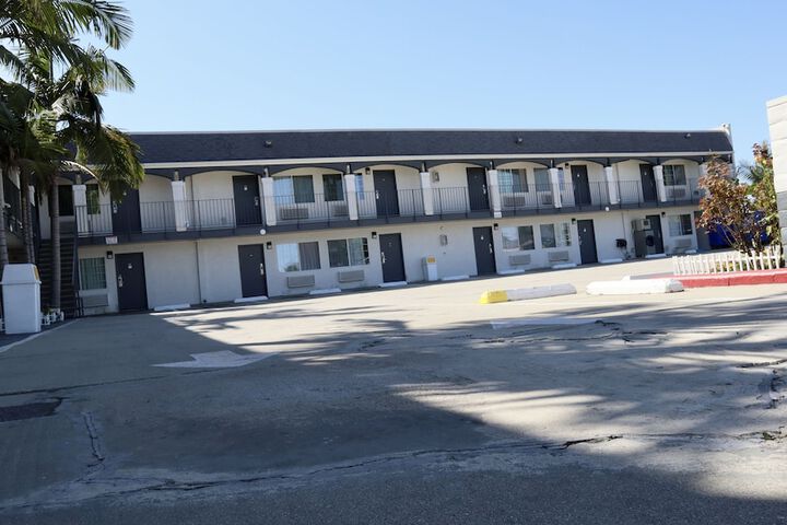 Value Inn Bellflower