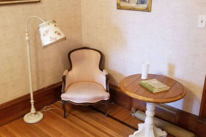 Room 18 of 74