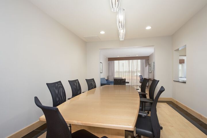 Holiday Inn Express & Suites Amarillo by IHG