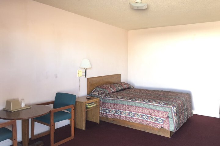 Room 17 of 24