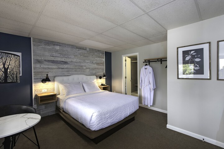 Room 49 of 69