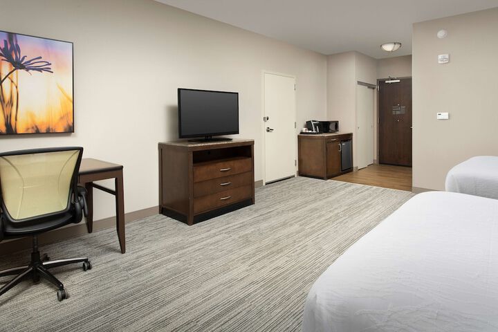 Room 25 of 48