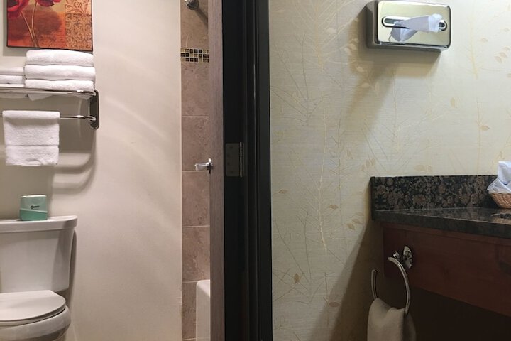 Room 26 of 46