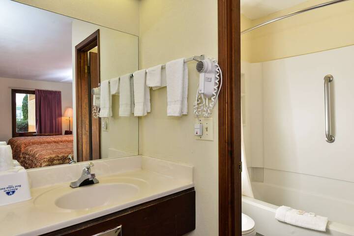 Room 12 of 13
