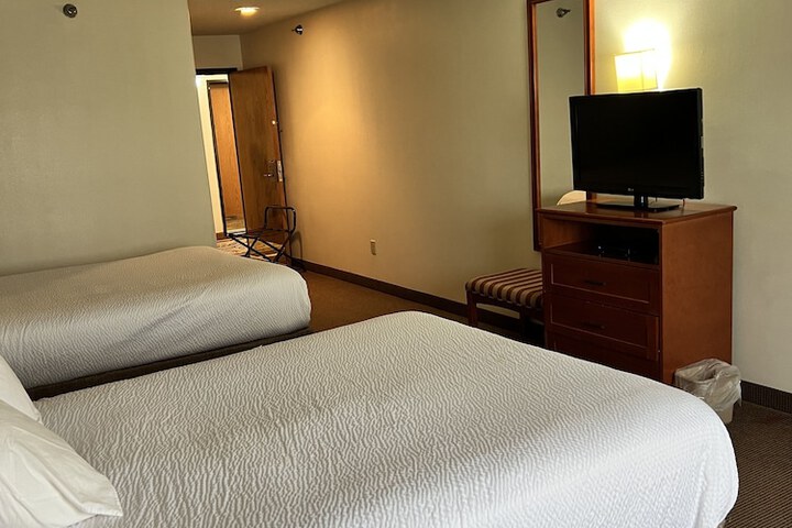 Serena Inn & Suites - Sundance