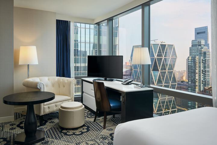 Room 32 of 63