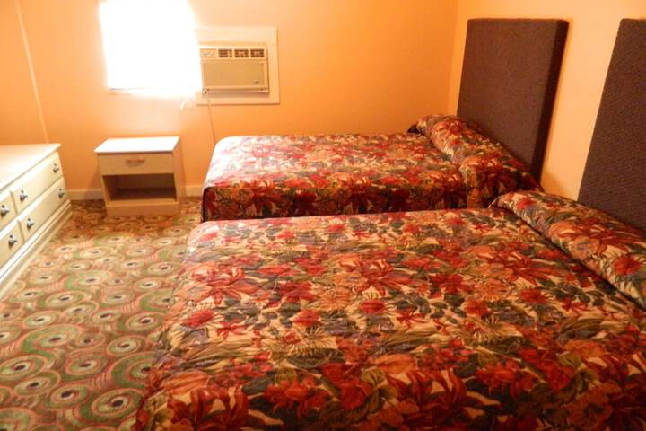 Tropizar Motel