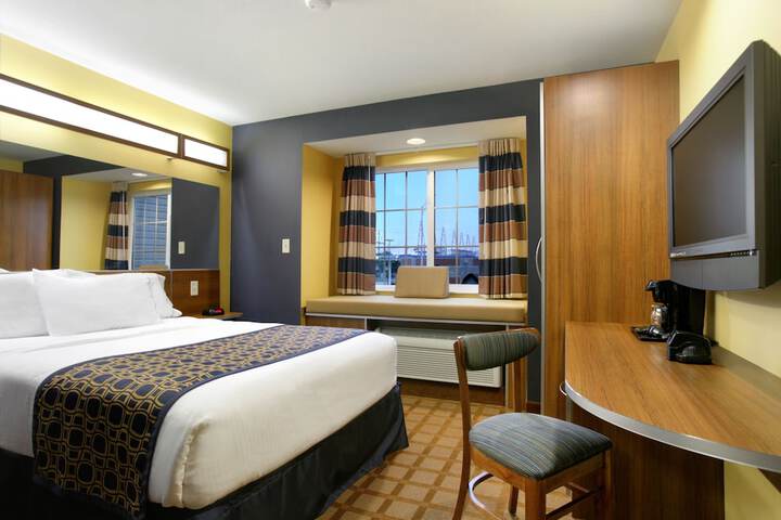 Room 17 of 50