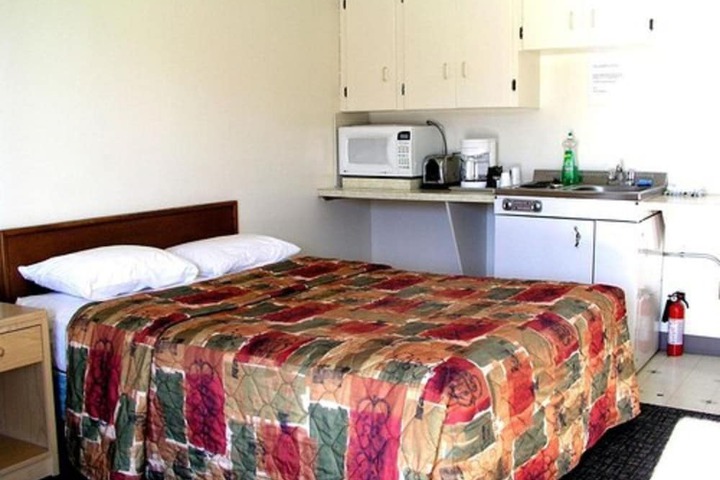 Room 27 of 45