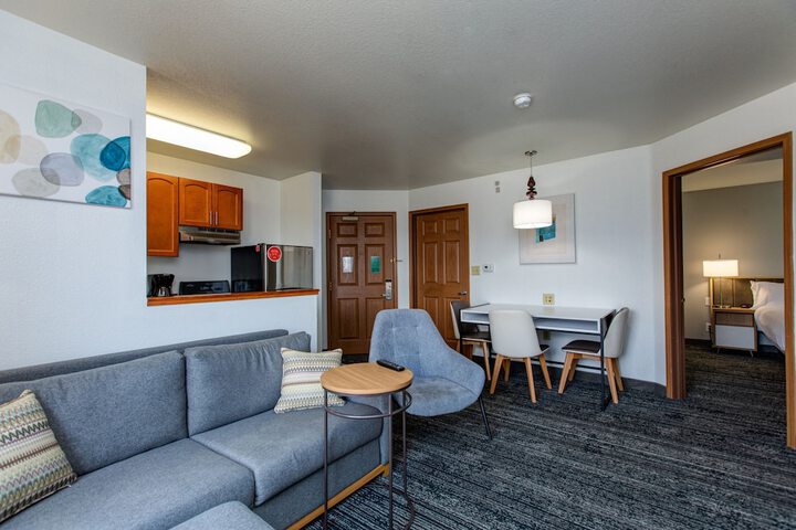 Room 10 of 23