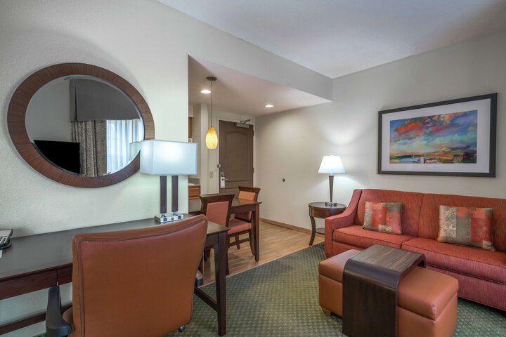 Room 32 of 53