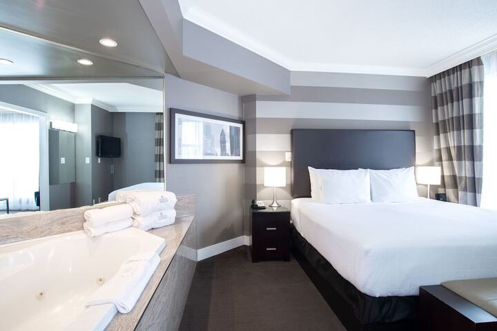 Room 25 of 53
