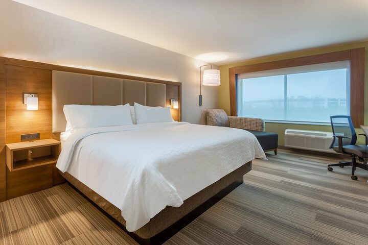 Room 19 of 33