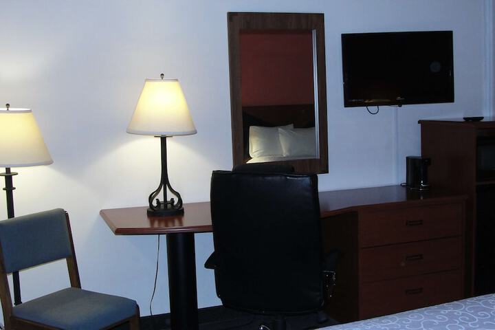 Room 30 of 49