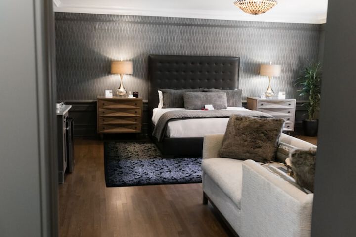 Room 44 of 68
