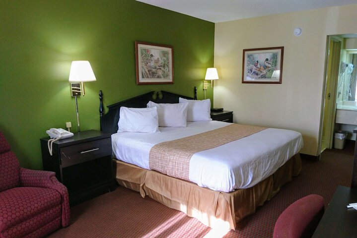 Room 19 of 34