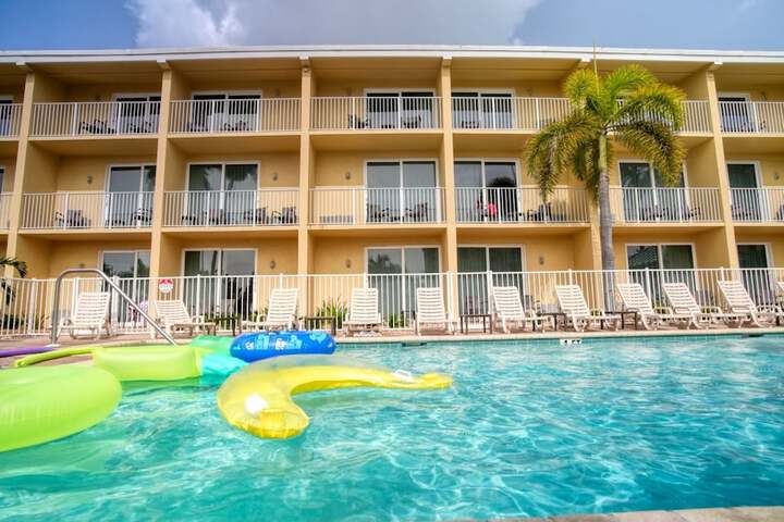 Treasure Island Hotel and Marina