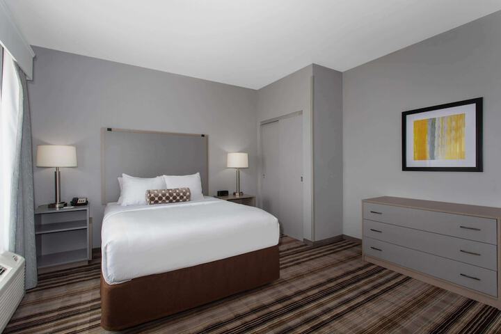 Hawthorn Extended Stay by Wyndham Loveland