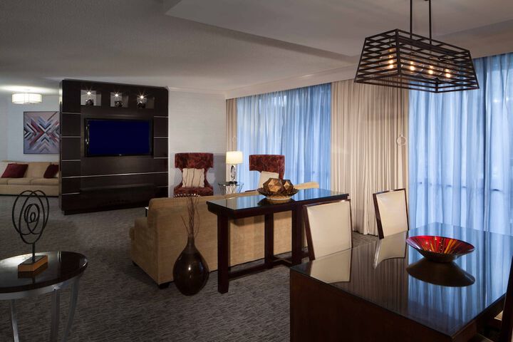 Room 40 of 77