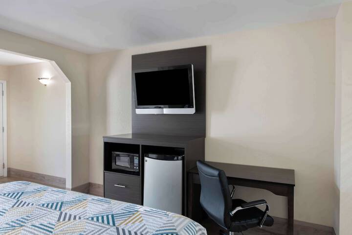 Room 12 of 29