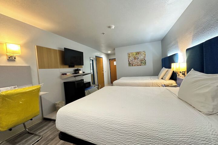 Room 11 of 35