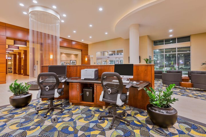 Business Center 31 of 31