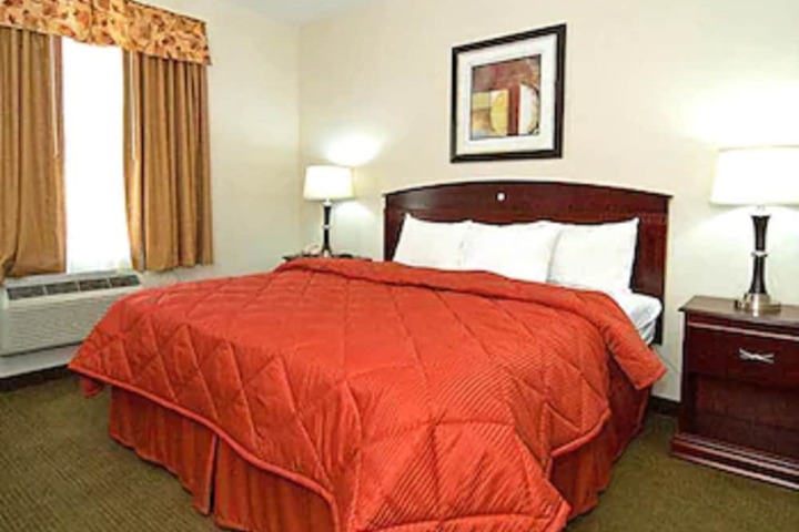 Room 20 of 33