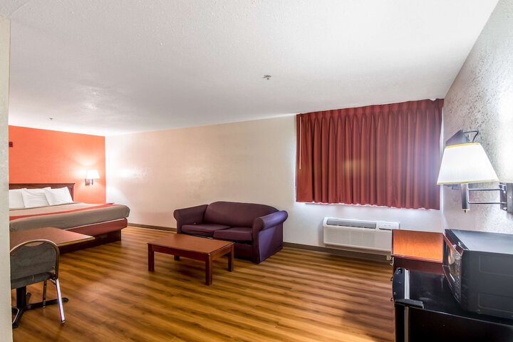 Room 33 of 45