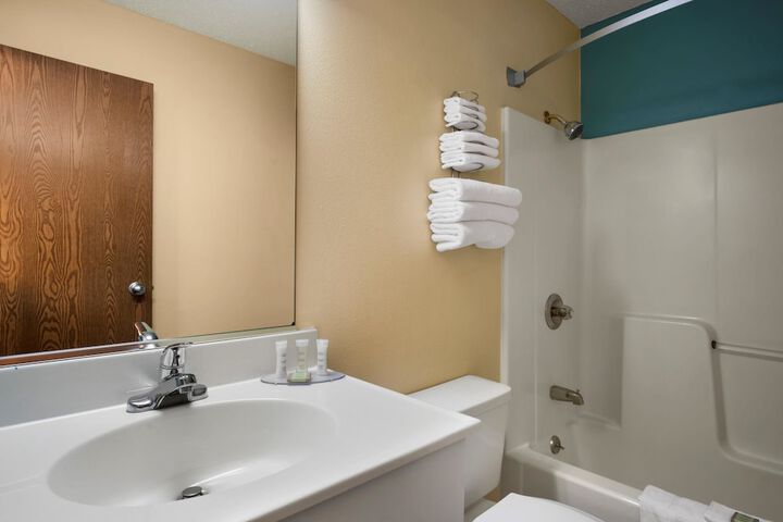 Room 12 of 18