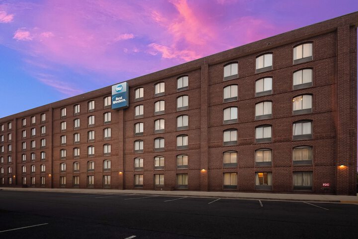 Hotel 2 of 27