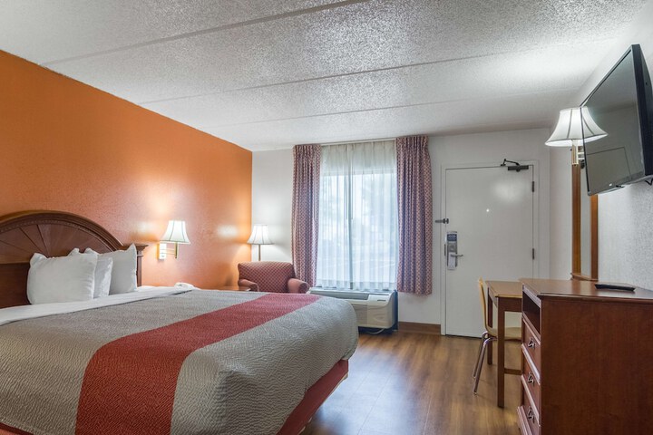 Room 18 of 24