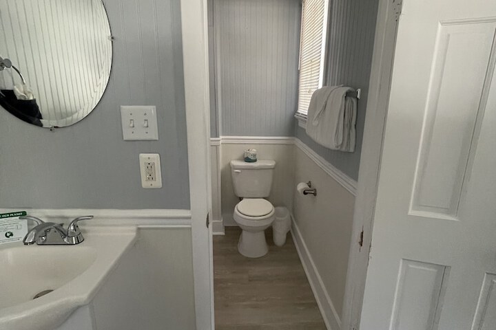 Room 210 of 309