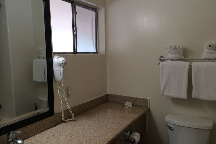 Room 30 of 46