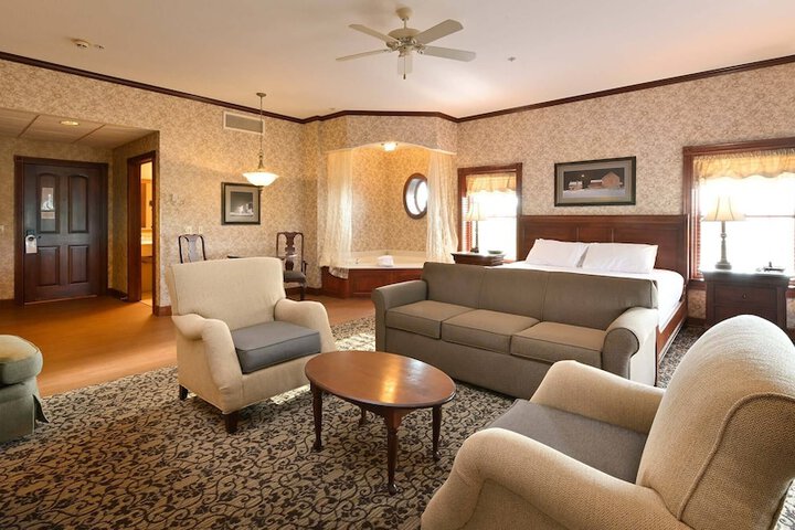 Carlisle Inn Sugarcreek