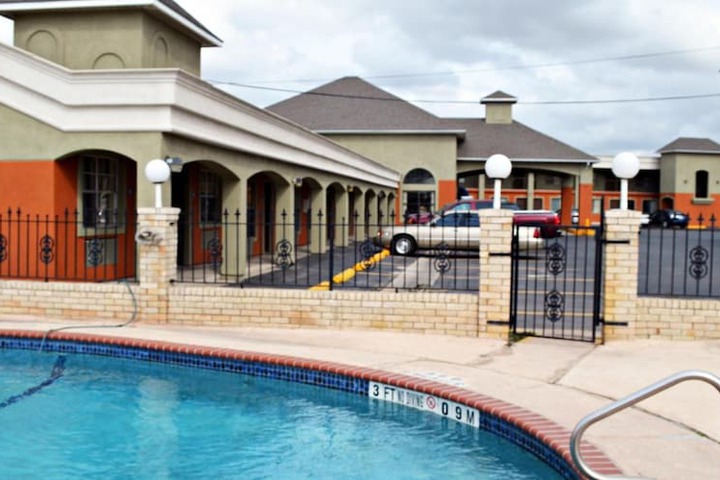Pool 6 of 47