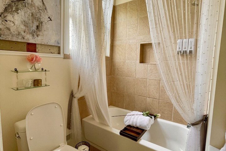 Room 15 of 19