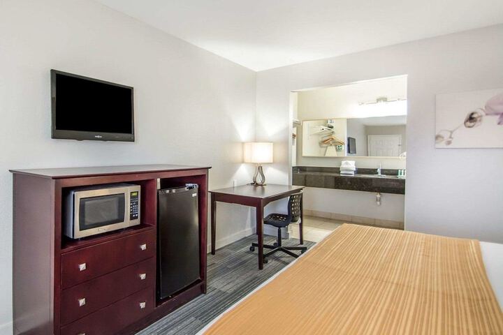 Room 31 of 42