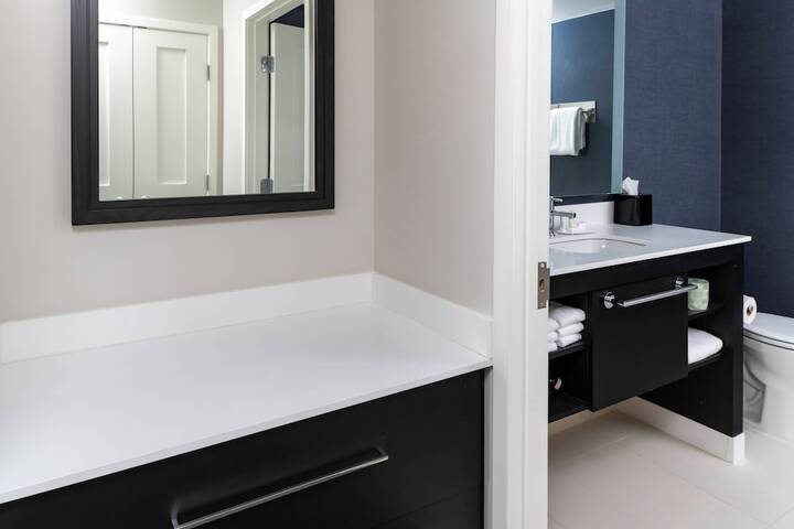 Room 30 of 40