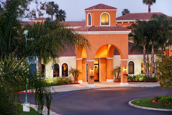 Hotel 4 of 63