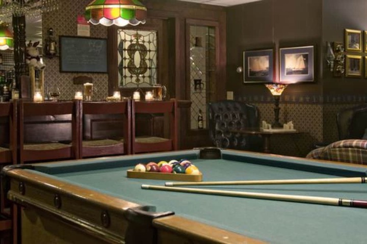 Lounge 57 of 81