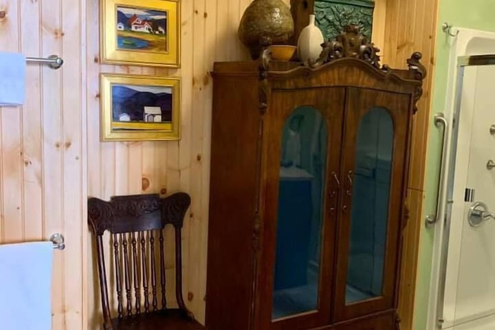 Room 9 of 40