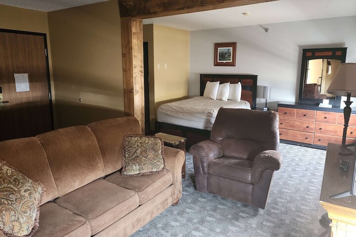 Room 18 of 35