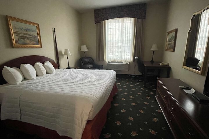 Room 14 of 19