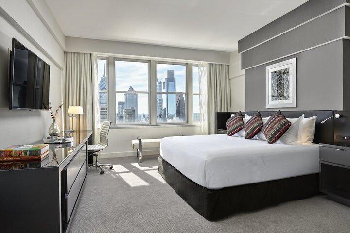 Loews Philadelphia Hotel
