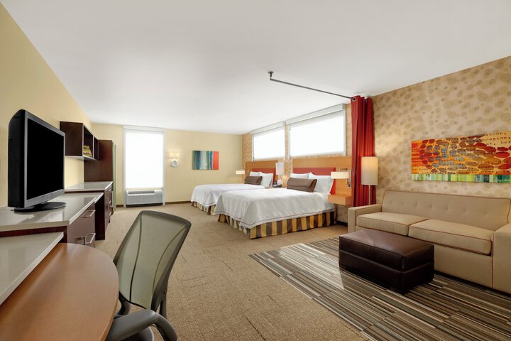 Room 25 of 42