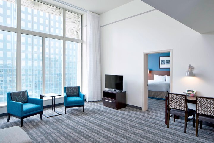 Room 16 of 38